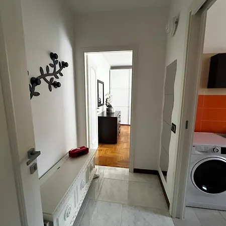 Sky House Apartment *